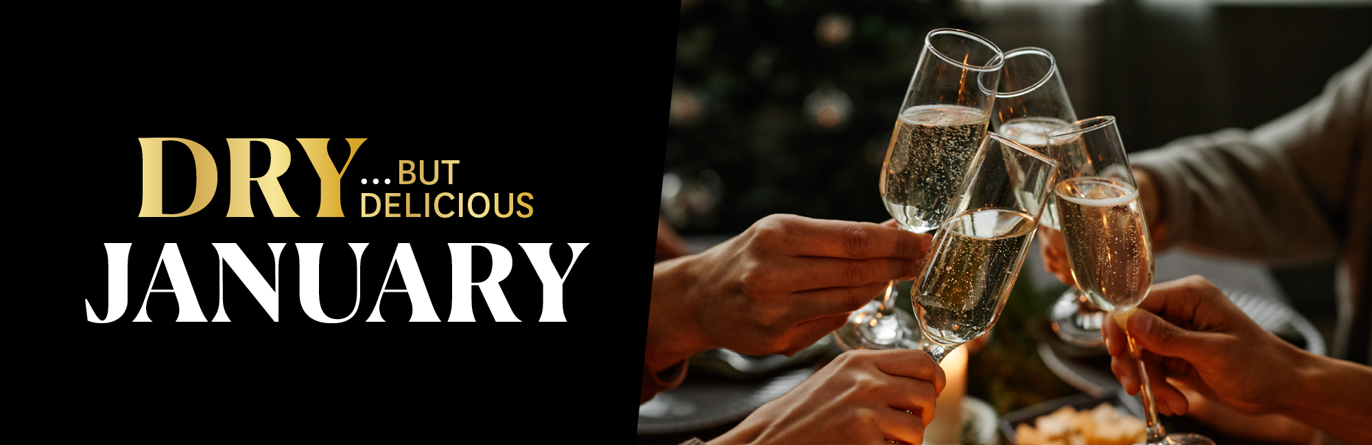 Personen stoßen mit Sektgläsern an.